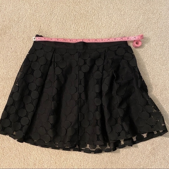𝅺NWT Debenhams Women's Red Herring Black Polka Dot Lace Mini Skirt sz US8 - Picture 3 of 11